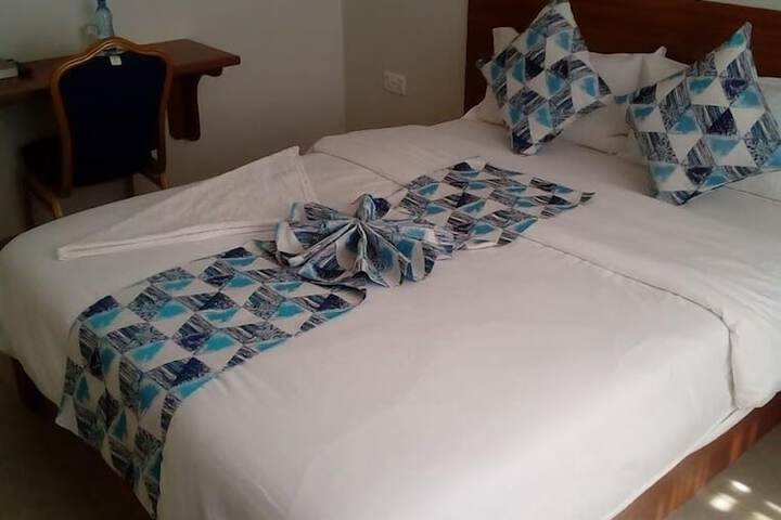 Room 3 of 29