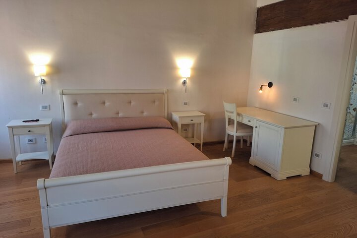 Room 30 of 84