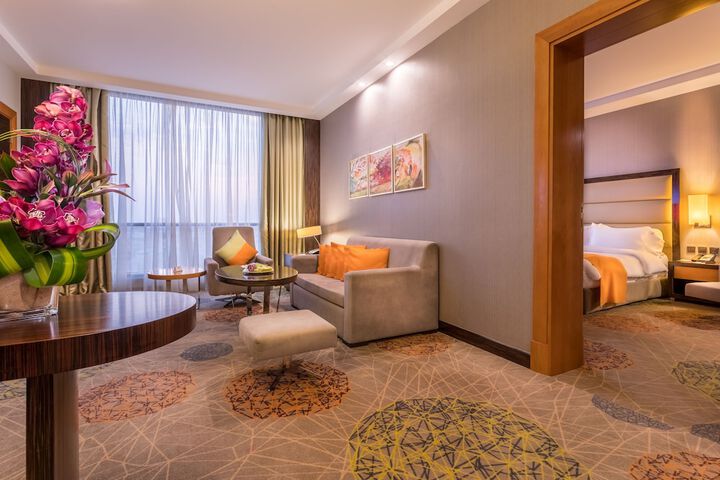 Room 9 of 42