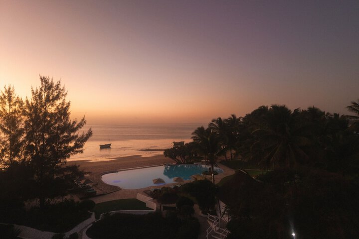 Hotel Pool