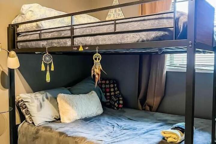 Room 13 of 42