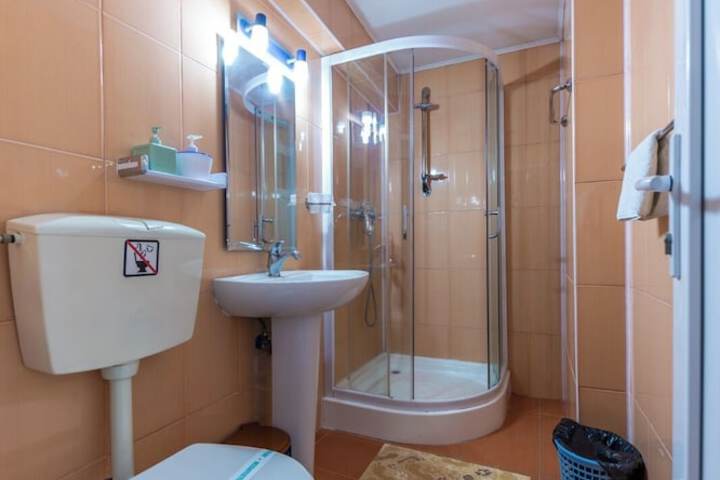 Room 36 of 37