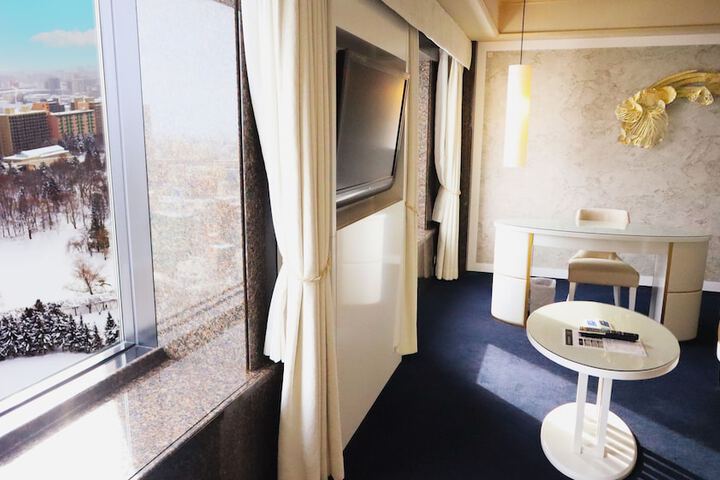 Room 28 of 110