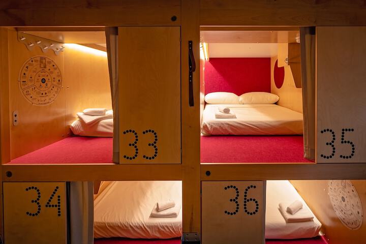 Room 9 of 66