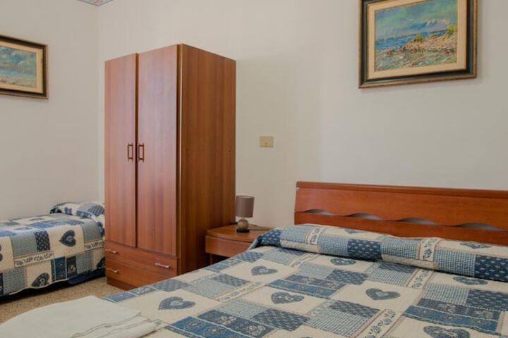 Room 19 of 48