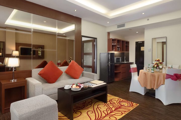 Room 10 of 63