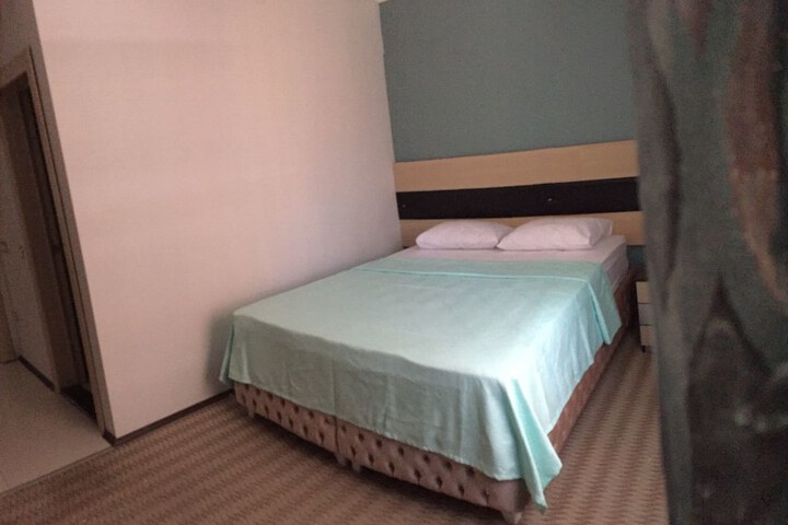 Room 4 of 34