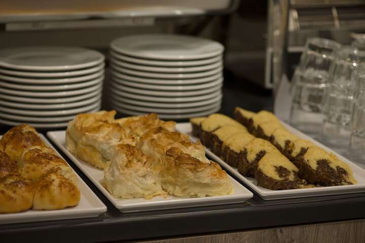Breakfast/Coffee Service 49 of 62
