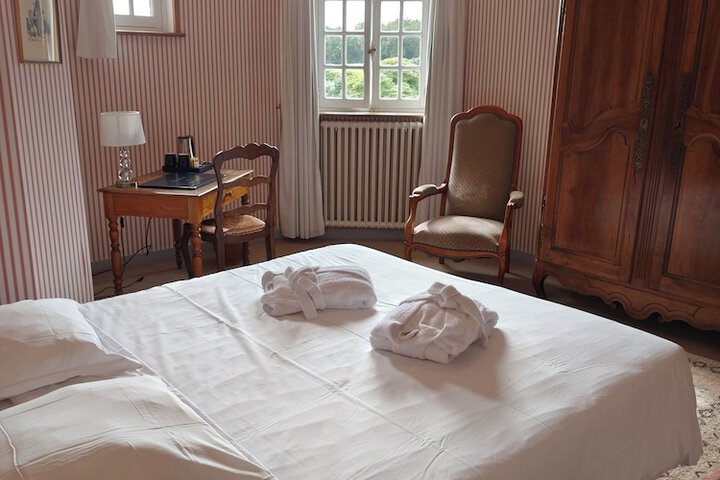 Room 11 of 105