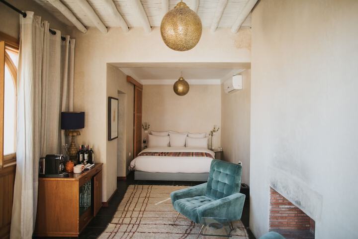 Room 2 of 108
