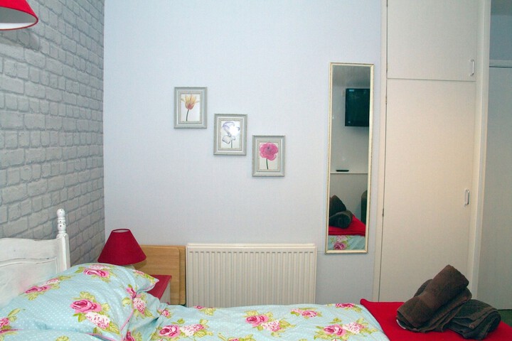 Room 4 of 61