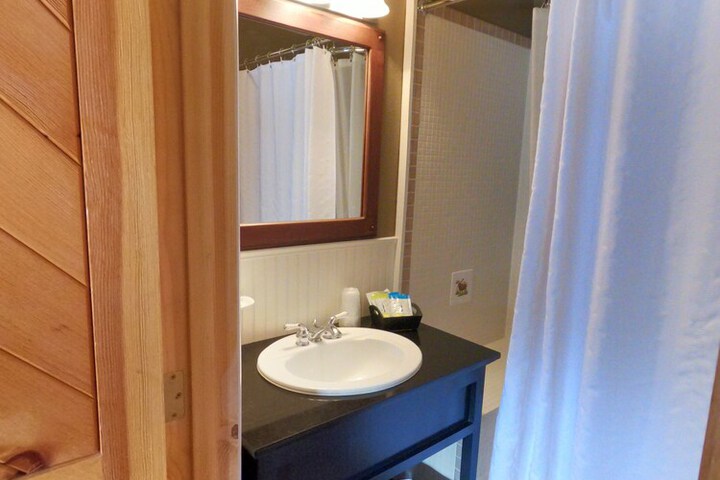 Room 9 of 14