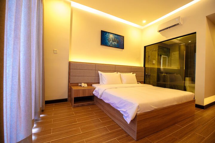 Room 10 of 31