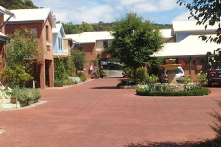 Hotel 8 of 30