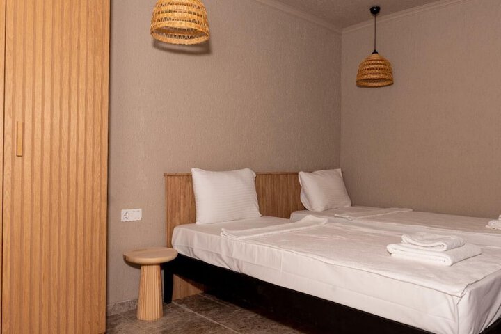 Room 8 of 26