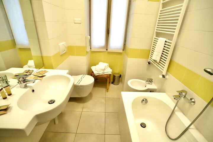 Room 60 of 93