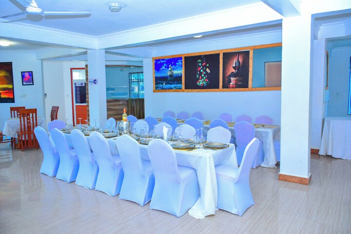 Dining 60 of 70
