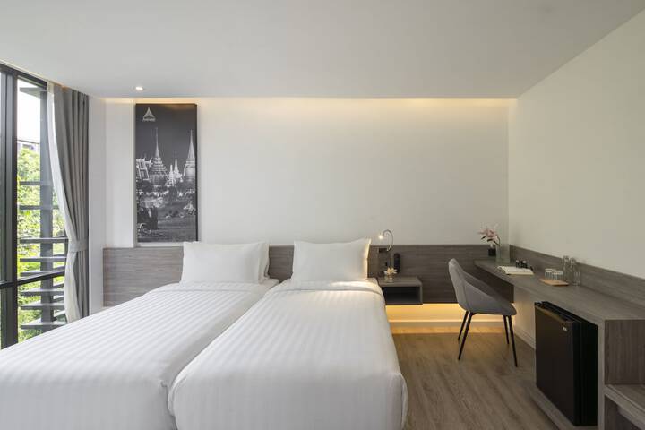 Room 16 of 42