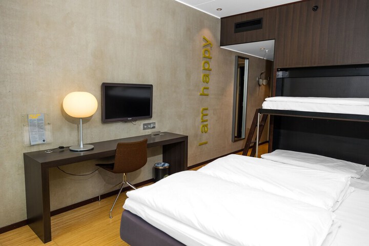 Room 18 of 71