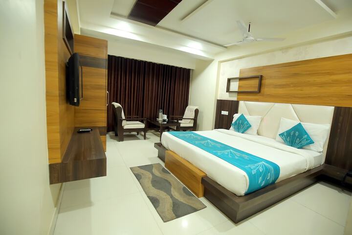 Room 10 of 17