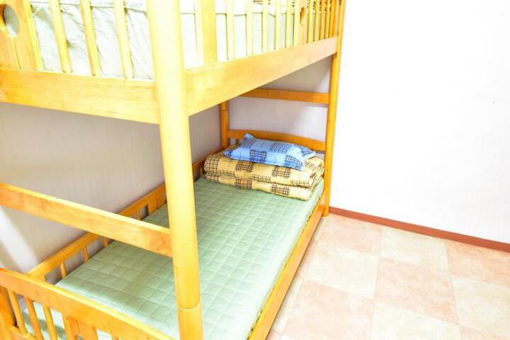 Room 1 of 5