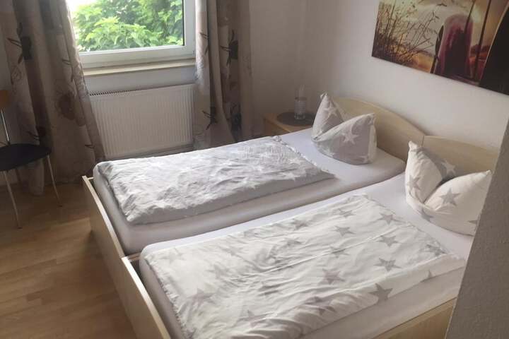 Room 9 of 22