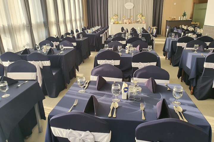Ballroom/Hall 73 of 84