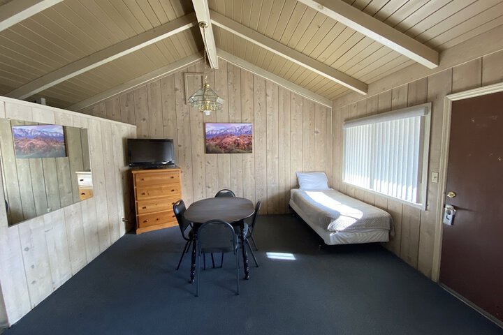 Room 7 of 65