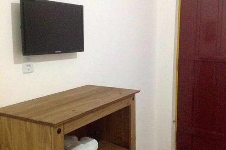 Room 21 of 32