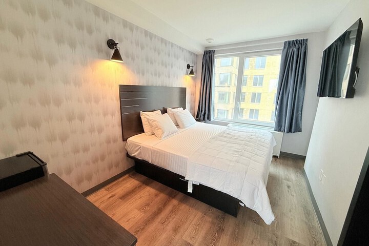 Room 5 of 22