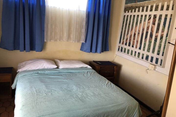 Room 13 of 37