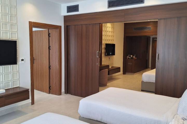 Room 26 of 63