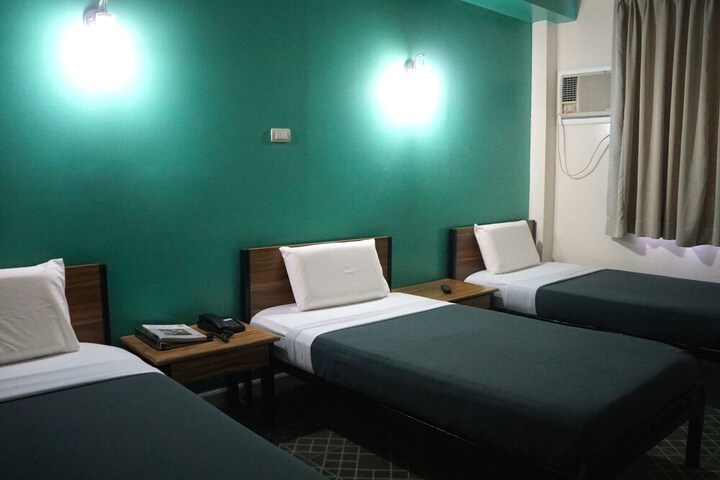 Room 14 of 23