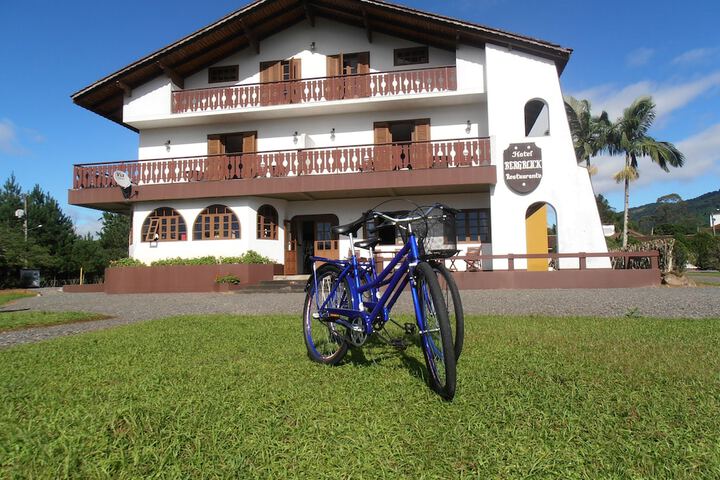 Hotel Entry