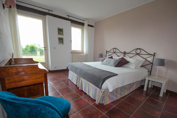 Room 5 of 29