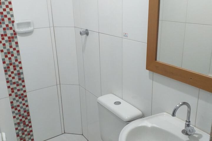 Room 33 of 38