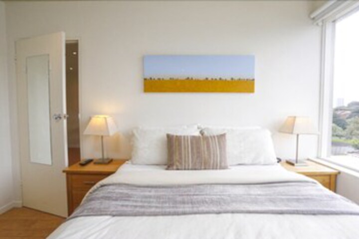 Room 8 of 8
