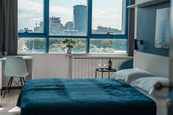 Room 14 of 35