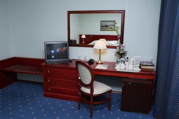 Room 17 of 45