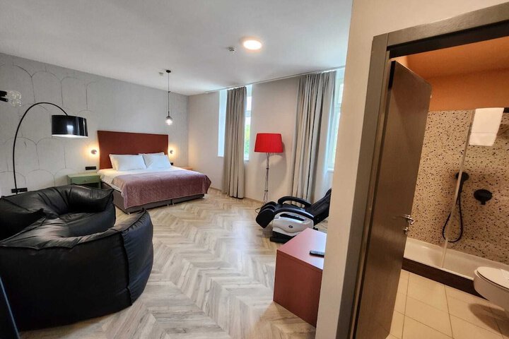 Room 31 of 68