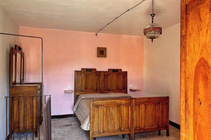 Room 10 of 39