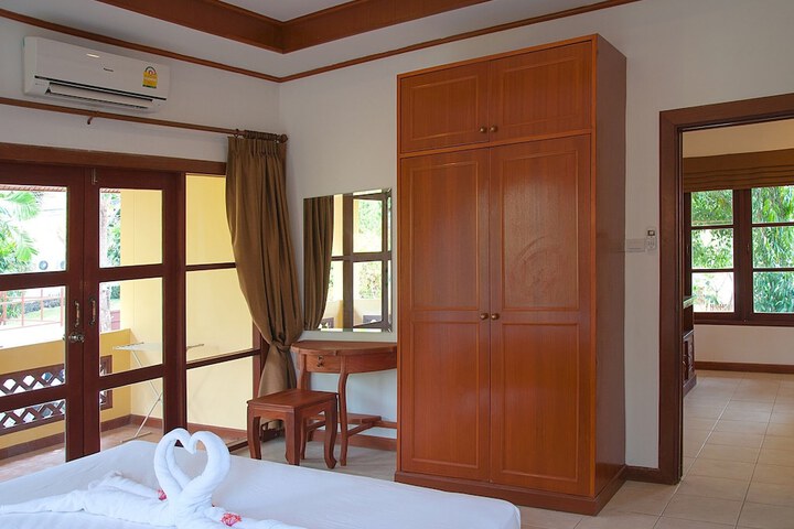 Room 10 of 72