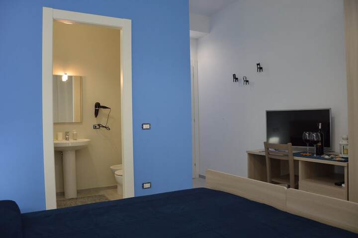 Room 10 of 19