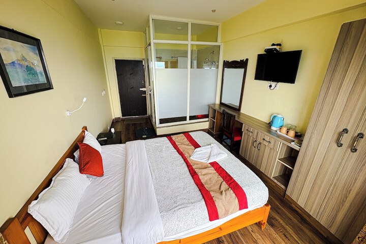 Room 11 of 21