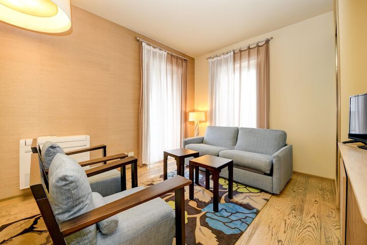 Room 70 of 164