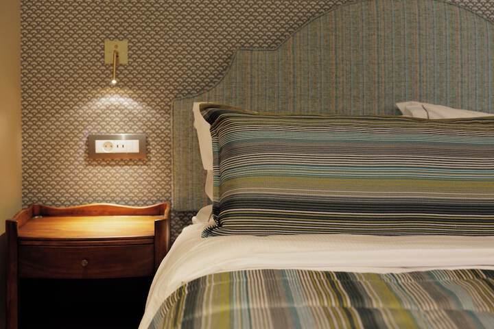Room 8 of 76