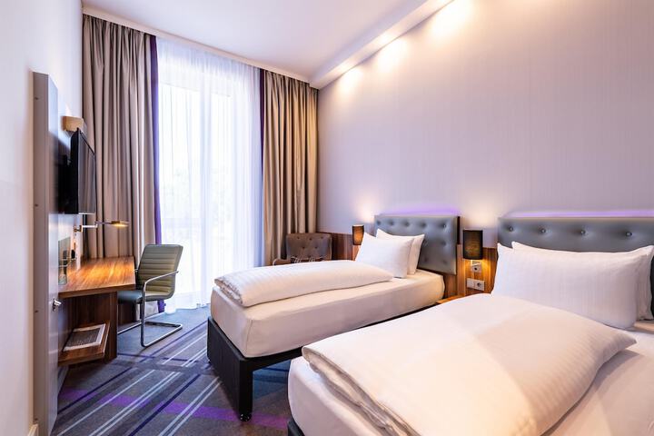 Room 6 of 21