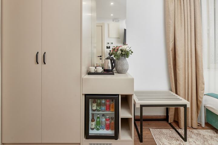 Room 19 of 48