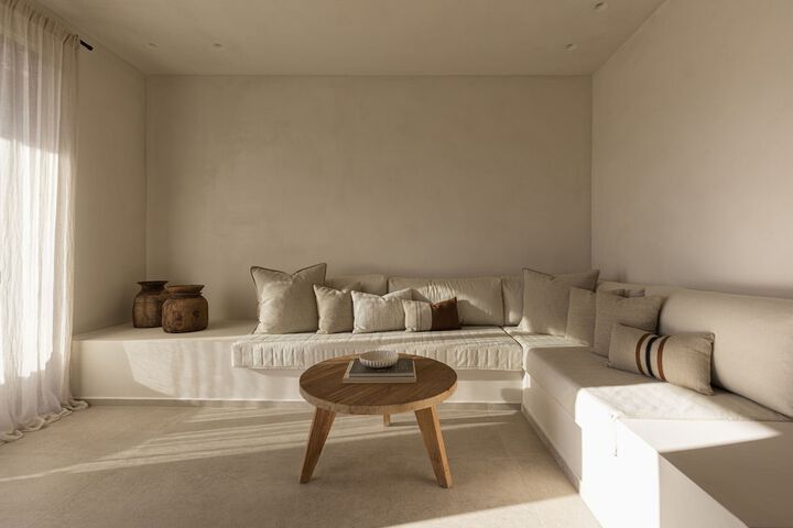 Room 25 of 53