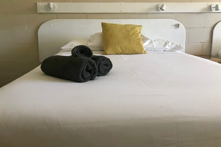 Room 5 of 68